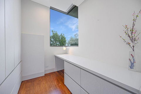 Putney Luxury & Waterview & Pool Near Olympic Park - NT Tourism 2