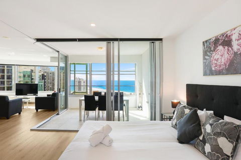 Q Tower Amazing Ocean Views 22nd Level Heated Pools Sleeps 6 - Optimise BNB - Accommodation NT 1