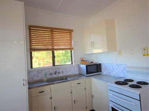 QCWA Cheerful Cottage - Airlie Beach - Accommodation NT 2