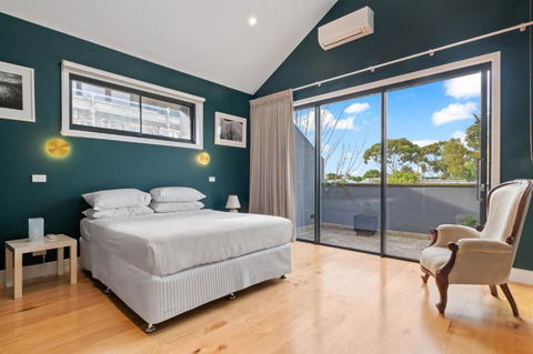 Quaint 4-Bed With Backyard 5-Min To The Beach - Accommodation NT 1