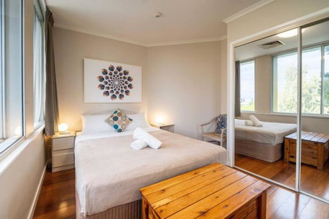 Quaint Auchenflower 1B1B Apt W Parking Close To UQ - Accommodation NT 3