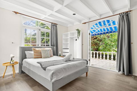 Quaint Queen Room - Convenient Location In Lindfield - Shared Bathroom - Accommodation NT 0