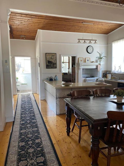 R&R Blue Diamond Luxury Cottage Maryborough, Vic - Accommodation NT 3