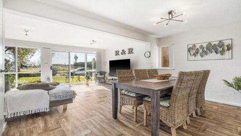 R & R Port Macquarie - Accommodation NT 0
