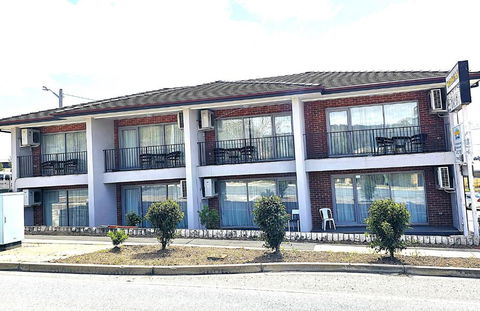 Rainbow Motel Queanbeyan - Accommodation NT 2