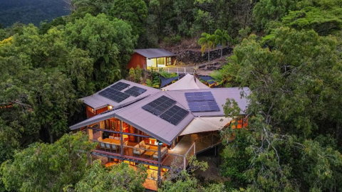 Rainforest Treehouse Sanctuary - With Ocean Views - Accommodation NT 0