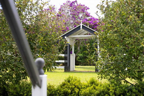 Rambling Roses - Accommodation NT 1