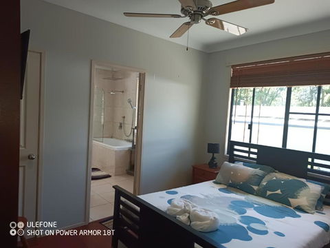 Quand0ng Valley Inn - The Hidden Waterfall Family Retreat - Accommodation NT 1