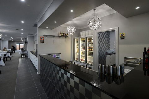 Astro Dish Motor Inn - Accommodation NT 2