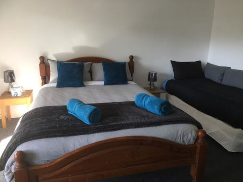 At HOME On HOLMES - Accommodation NT 1