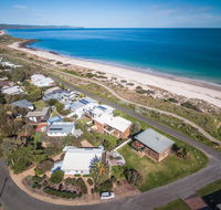 At The Beach - 54 Elizabeth Crescent - NT Tourism