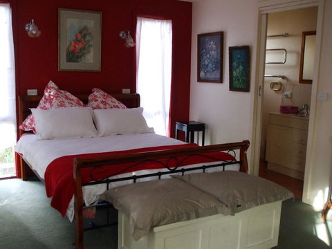 At The Gallery - Accommodation NT 0