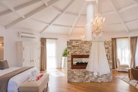 Book Upper Mudgeeraba Accommodation Vacations Accommodation NT Accommodation NT