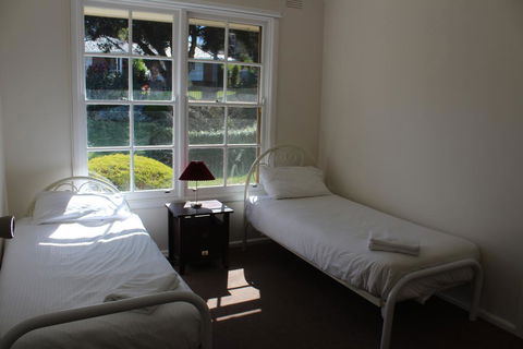 Australian Home Away @ Doncaster Grange Park - Accommodation NT 2