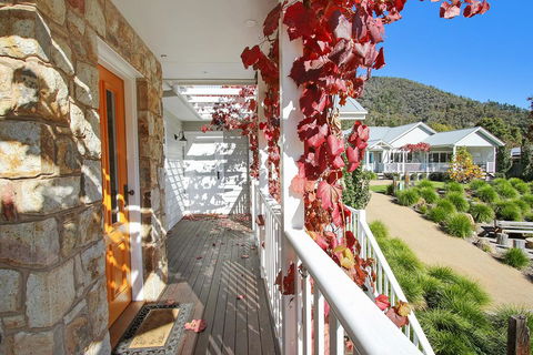 Autumn Home - Our Place At Bright - Accommodation NT 1