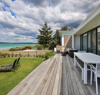 Azure Absolute Beachfront - Pet Friendly - Accommodation NT