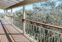 Banksia Beach House