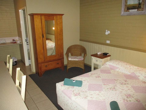 Barcaldine Country Motor Inn - Accommodation NT 1