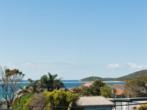 Barefoot Bliss @ Fingal Bay - Accommodation NT 1