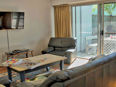 Barefoot' 7/44 Marine Drive - Fabulous Fingal Bay - Accommodation NT 2