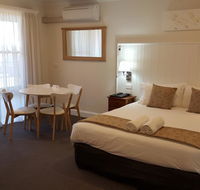 Bathurst Gold Panner - NT Tourism