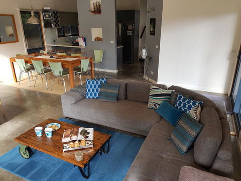 Bay Breeze Holiday Home - NT Tourism 0