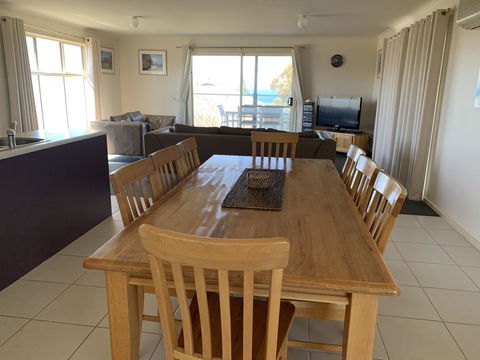 Bayview Beach House Apartment No 2 - Accommodation NT 2