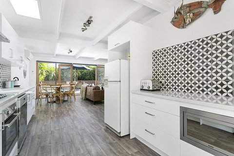 Beach Break On Hardy - Walk To Foreshore - Accommodation NT 2