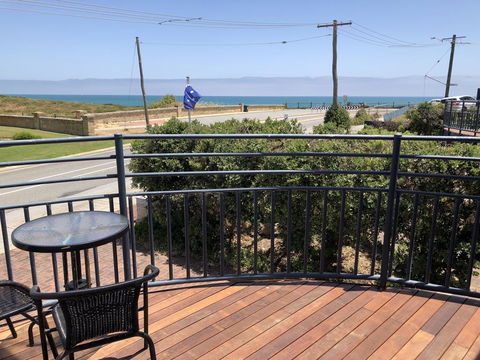 Beach House @ 112 - NT Tourism 0