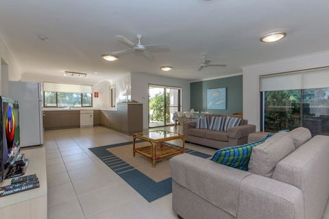 Beach House, Pacific Road, 1/20 - Accommodation NT 2