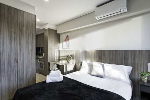 BEACH LOCATION STUDIO // CLOVELLY 1 - NT Tourism 2