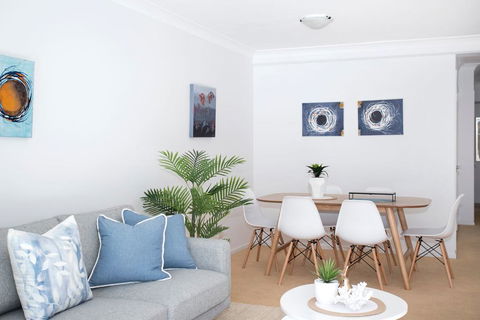 Beach Side Holiday Apartment - NT Tourism 3