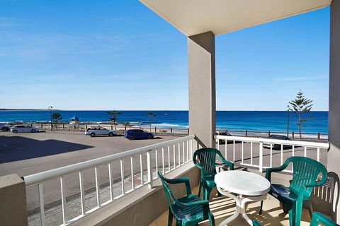 Beachcomer, Unit 1 - The Entrance, NSW - Accommodation NT 0