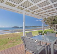 Beached Inn' 93 Foreshore Drive - Spacious beach front house