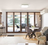 Beachfront Manly Apartment With Parking and Balcony - Accommodation NT