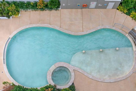Resort-Style Sister Studios - Double Delight In The CBD - NT Tourism 3