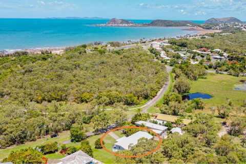 RELAX @48 CLOSE TO BEACH Sleeps 7 - Accommodation NT 0