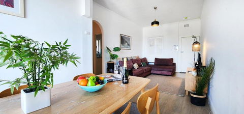 Relaxed Coastal Living With Fantastic Sea Views - Accommodation NT 2