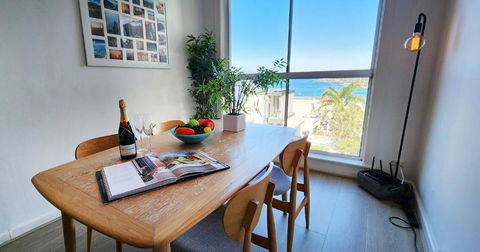 Relaxed Coastal Living With Fantastic Sea Views - Accommodation NT 0
