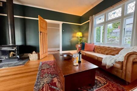 Renovated Cottage Near Cataract Gorge Launceston - NT Tourism 0