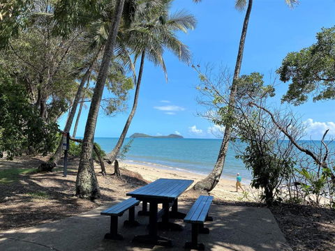 Ribbons Beachfront Apartments Clifton Beach - Accommodation NT 3