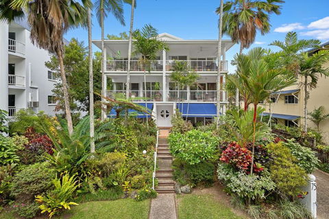 Ribbons Beachfront Apartments Clifton Beach - Accommodation NT 0