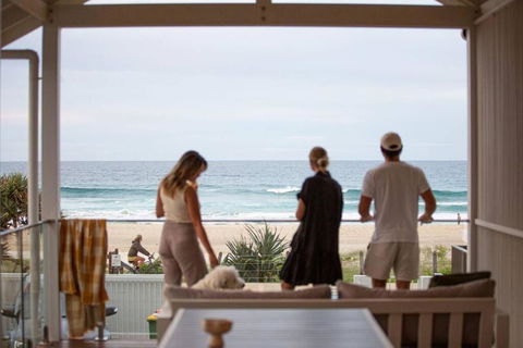 Rigi On Currumbin Beach - NT Tourism 0