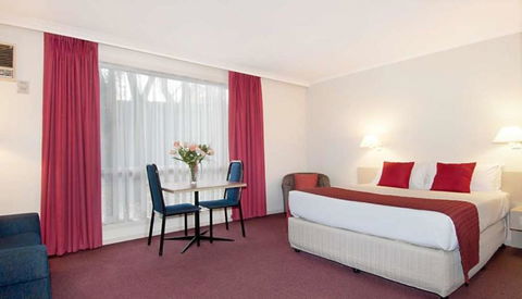 Ringwood Lake Inn - Accommodation NT 1