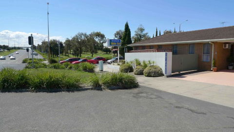 Rippleside Park Motor Inn - NT Tourism 0