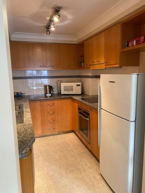 RIVERSIDE CITY VIEW PARKING NETFLIX WIFI WINE FREE - NT Tourism 2