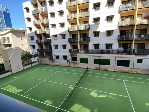 RIVERSIDE CITY VIEW PARKING NETFLIX WIFI WINE FREE - NT Tourism 3