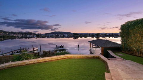 Riverside Retreat - Absolute Waterfront - NT Tourism 1