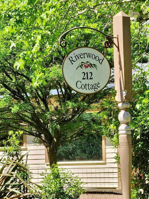 Riverwood Cottage, Accessible Accommodation - Accommodation NT 0