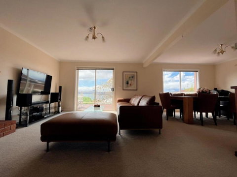 Riveting House With Incredible Water-view At SandyBay - Accommodation NT 3